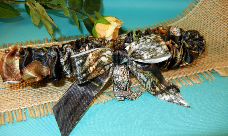 Camo Garter Band w/Rhinestone Boot Charm